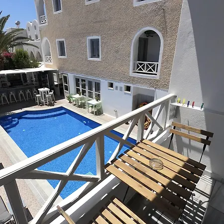 Anny & 3* Perissa (Santorini)