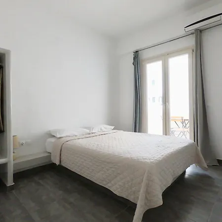 Apartmanhotel Anny & Perísza