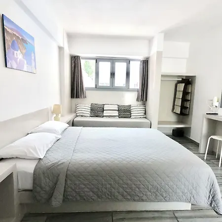 Anny & 4* Perissa (Santorini)