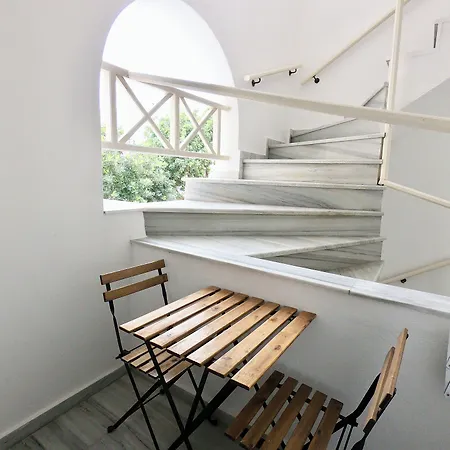 Lejlighedshotel Anny & Perissa (Santorini)