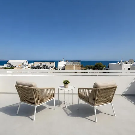 Anny & 4* Perissa (Santorini)