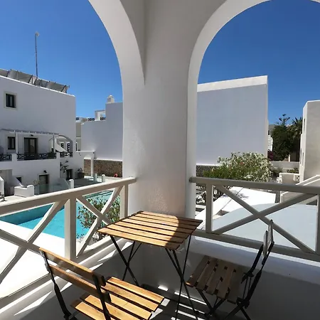 Apart Otel Anny & Perissa (Santorini)