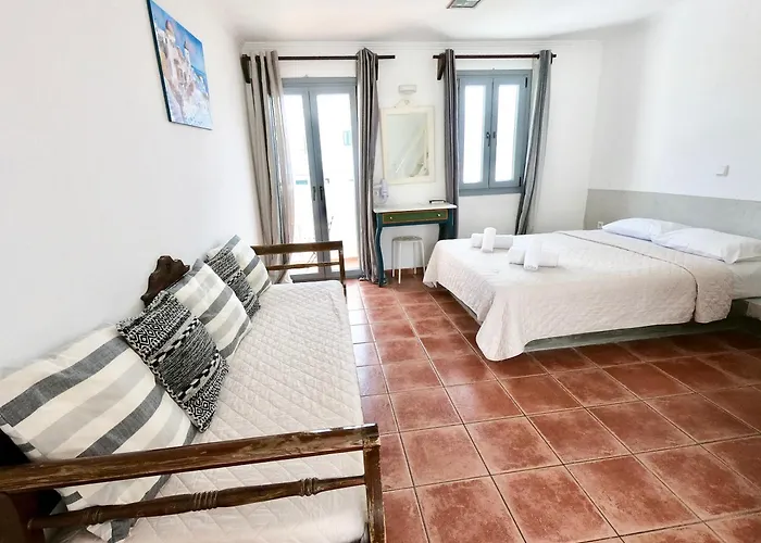 Hotel apartamentowy Anny & Perissa (Santorini)