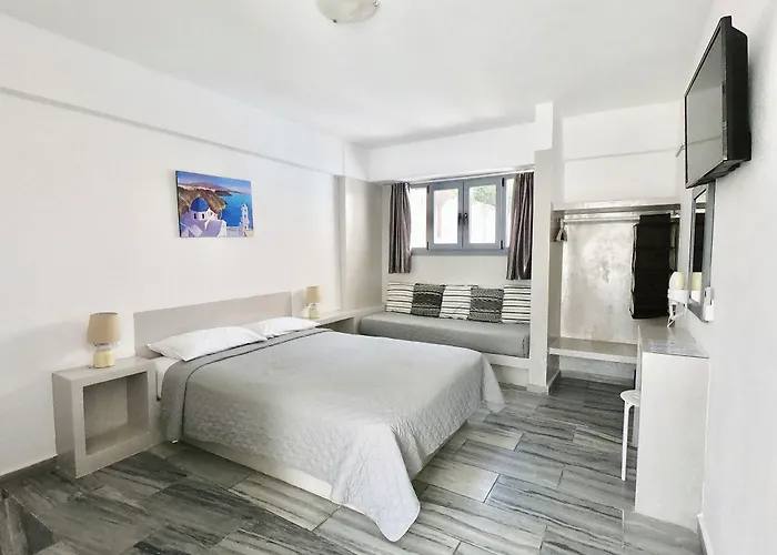 Anny & 3* Perissa (Santorini)