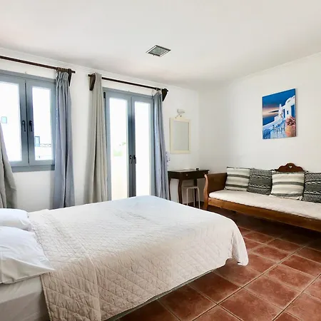 מלון דירות Anny & 3*